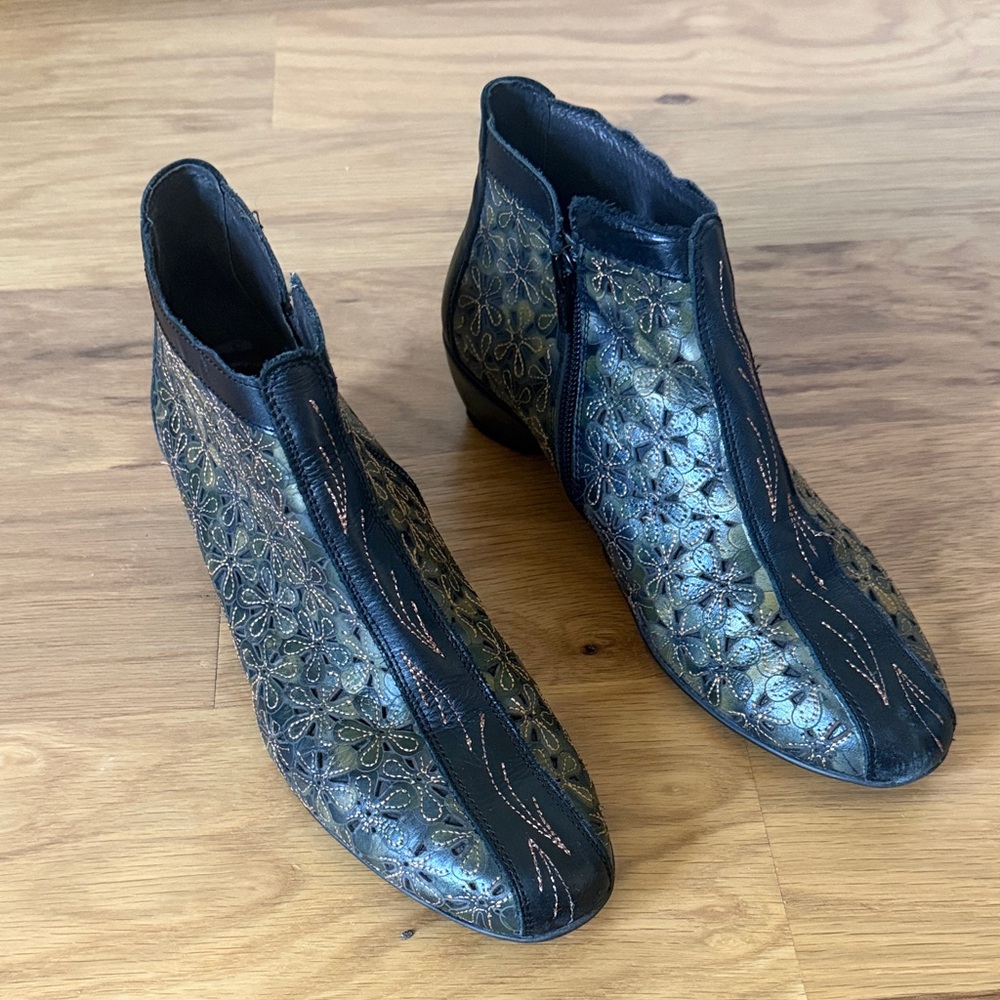 PIKOLINOS Floral Embossed Ankle Boots - Black and Gold